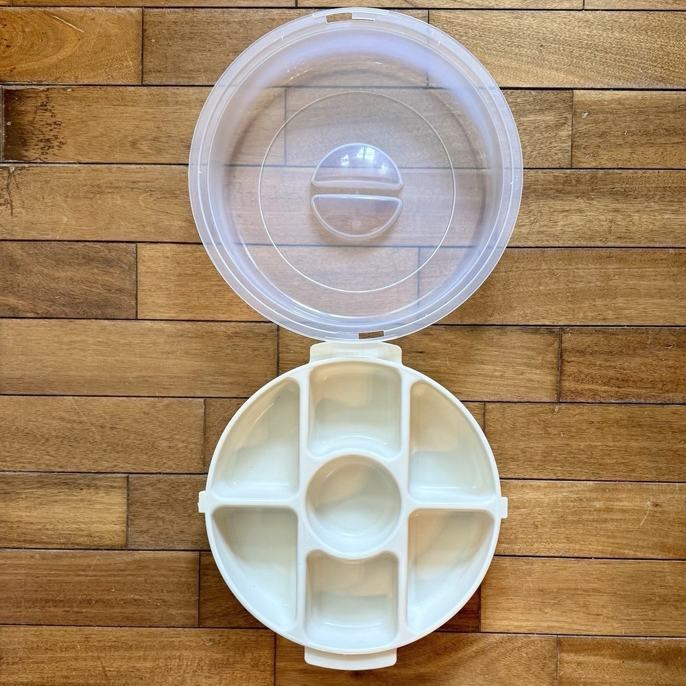 VTG Rubbermaid 7 Slot Servin Saver Fruit Veggie‎ Chip Dip Tray Locking Lid 0259